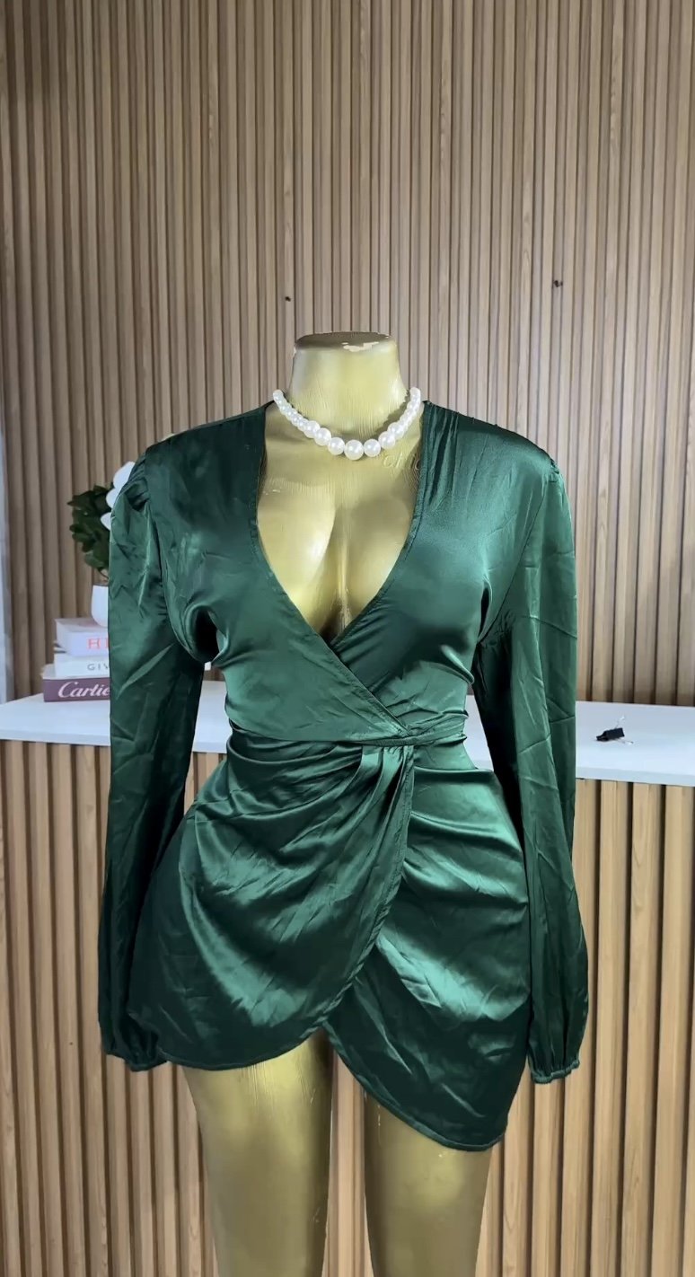Green silk chic dress B301 (40D)