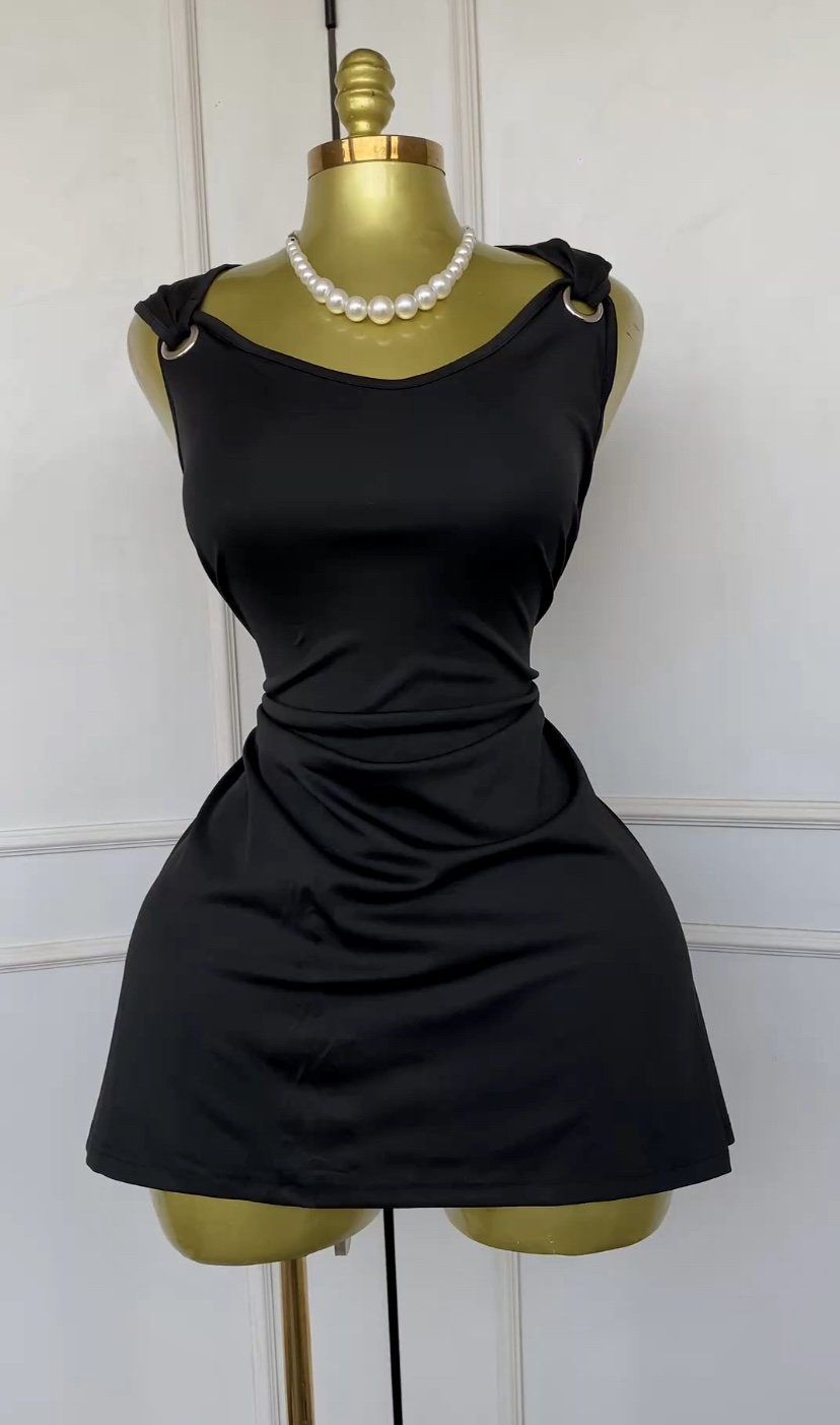 Black chic mini dress 591 (40D)