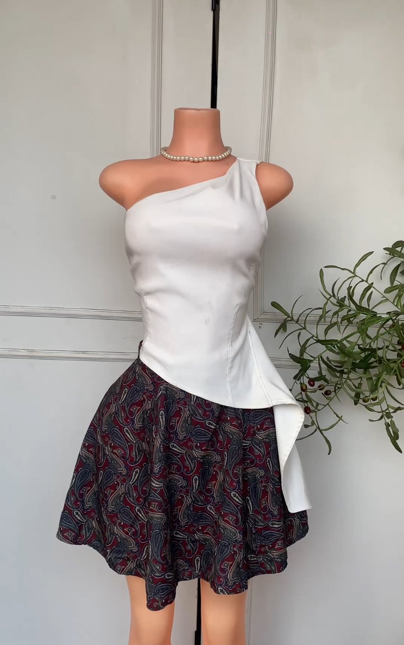 Burgundy multicolored Paisley skirt 218