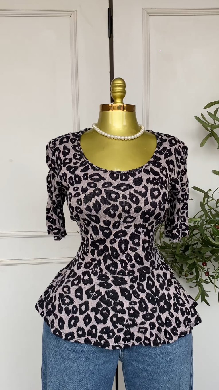 Leopard print knitted top 030