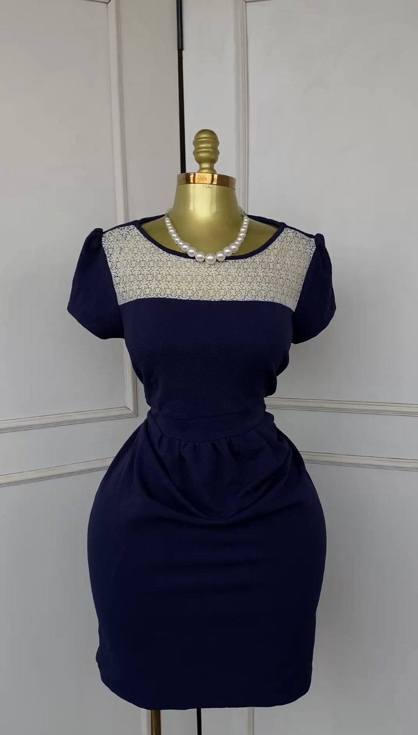 Stylish navy blue mini dress B32 (40D)